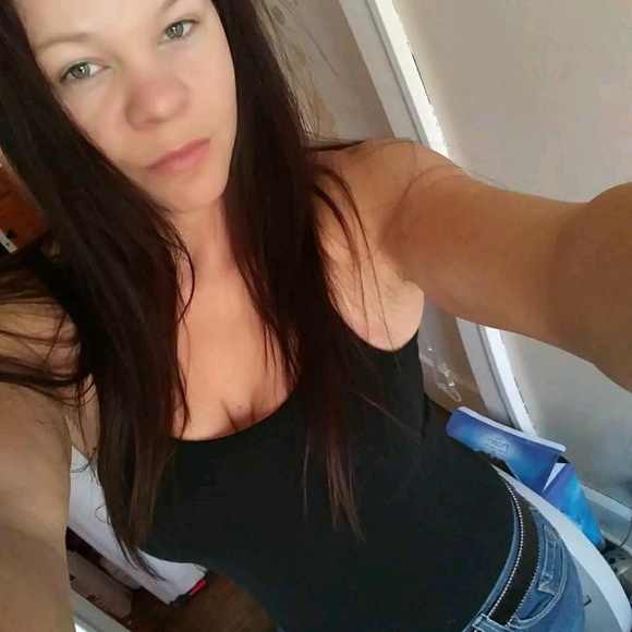 Meet your Posher, Alisha - Picture 1 of 1